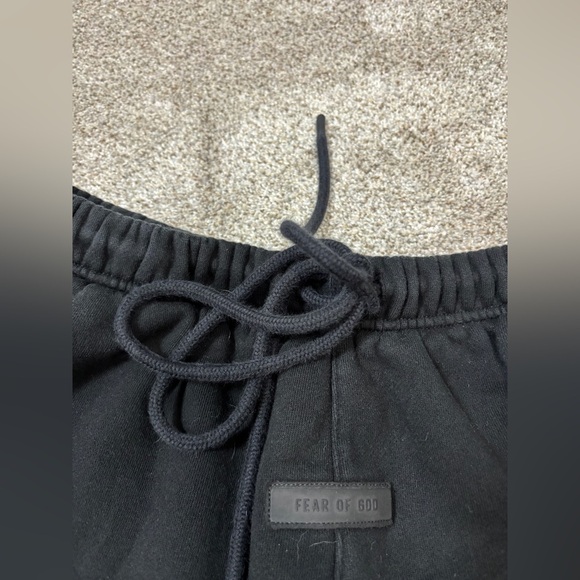 ESSENTIALS Fear of God Running Shorts Black Drawstring Loungewear Athleisure L - Picture 12 of 14